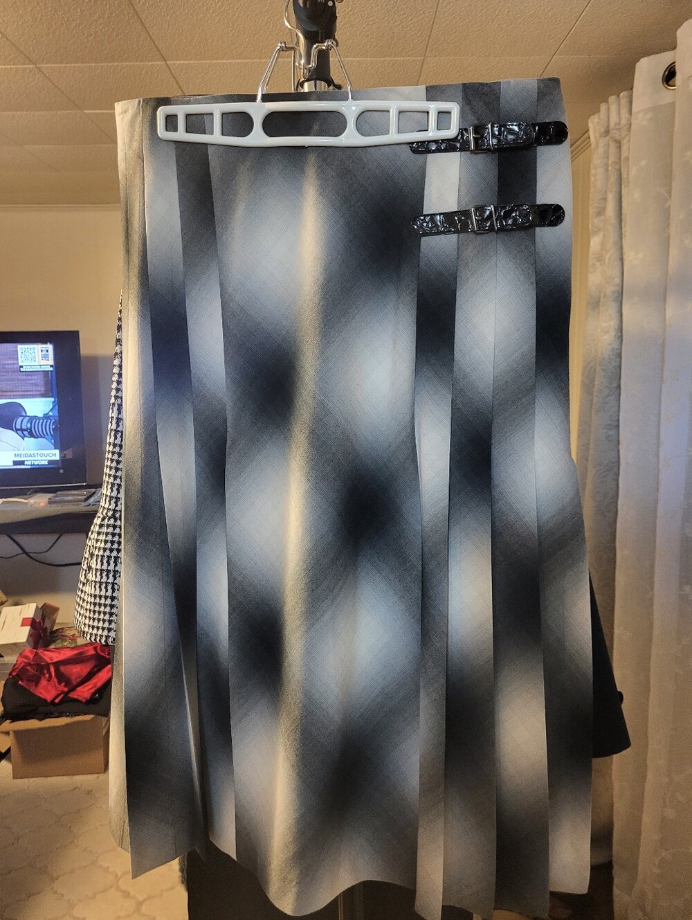Vintage Jessica Ombre Black and White Pleated A-Line Skirt  Sz 14